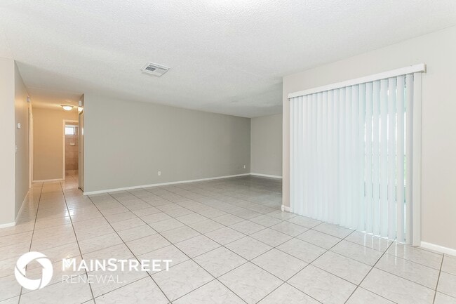 Foto del edificio - 353 Florida Pkwy