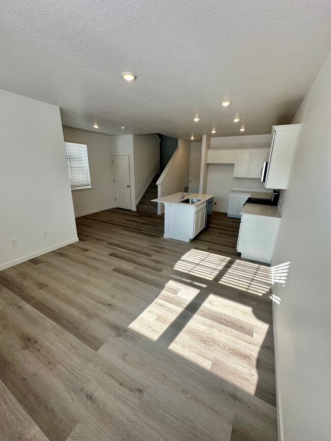 Foto del edificio - 4698 Combine Ln