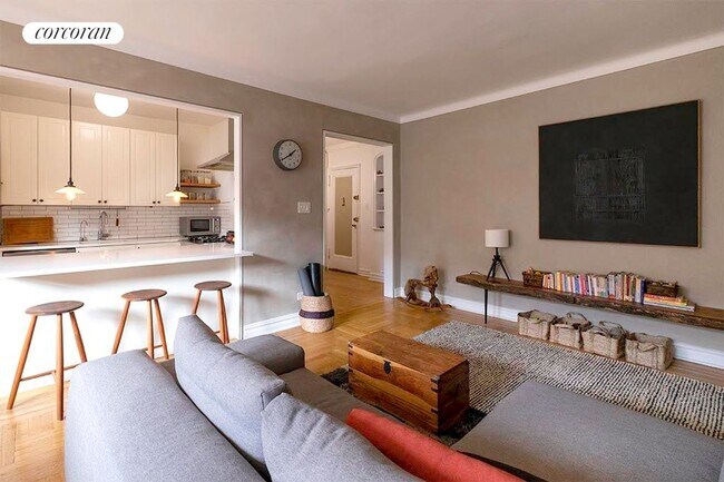 Foto del edificio - 221 E 18th St