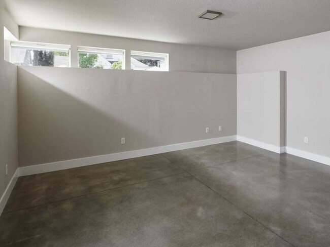 Foto del edificio - 3617 NE Webster St