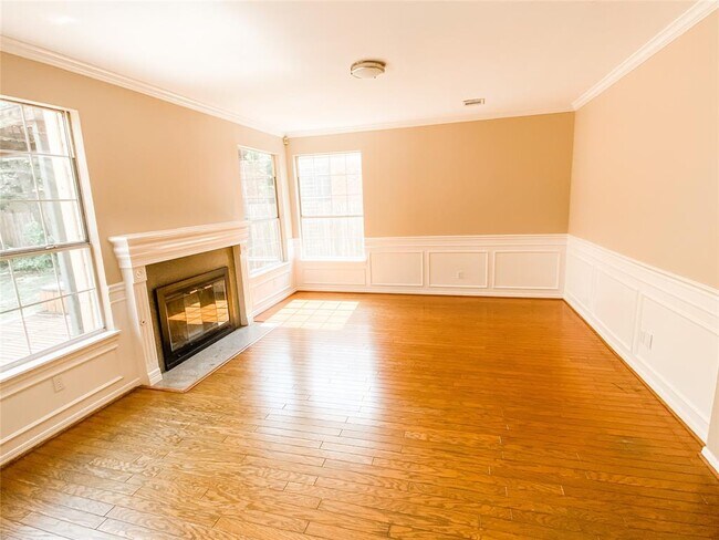 Building Photo - 2109 Spring Hollow Path