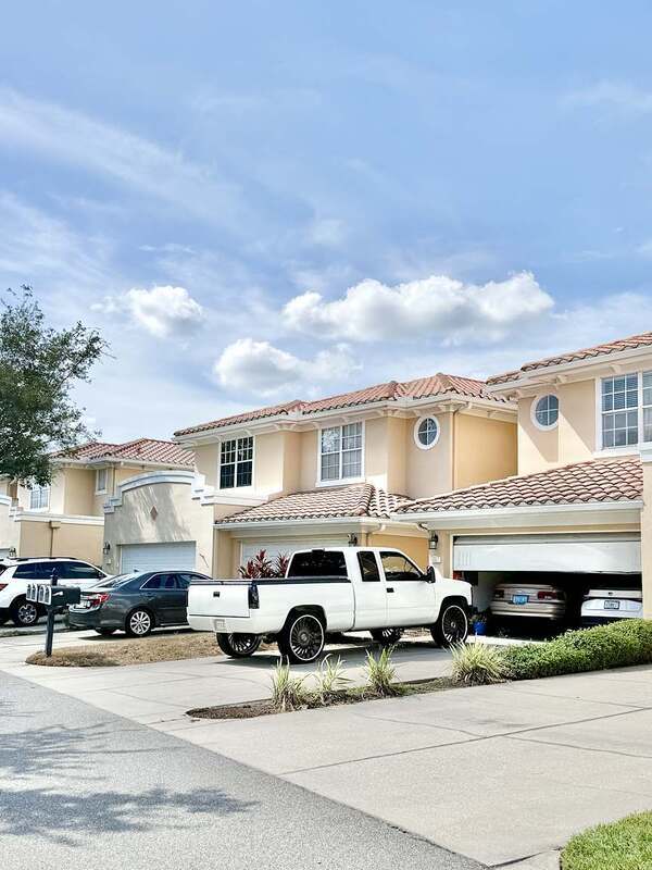 Building Photo - 131 Valencia Cir