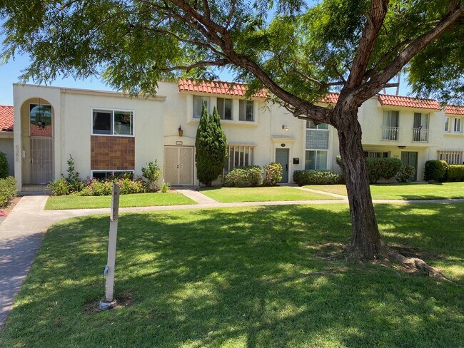 Building Photo - 5384 Mount Alifan Dr