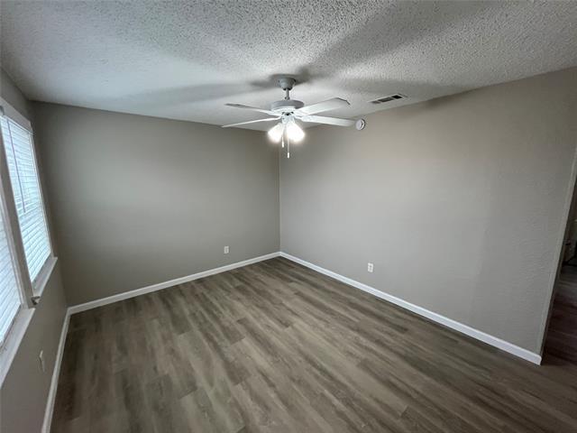 Foto del edificio - 1705 Burke Dr