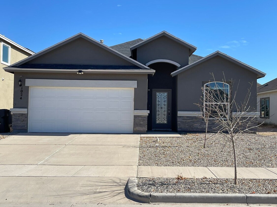 Primary Photo - Newly built, Horizon Home,