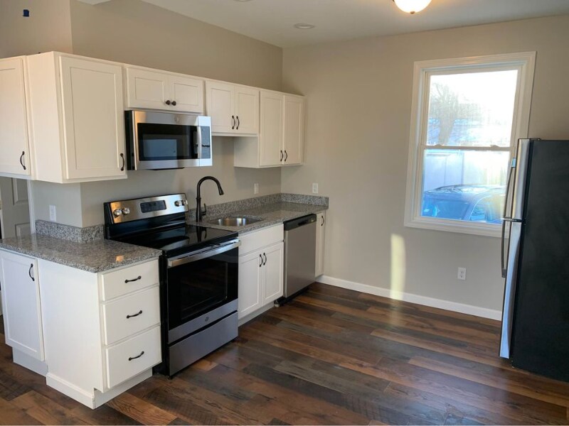 8 College Ave Unit 3, Gorham, ME 04038 Room for Rent in Gorham, ME