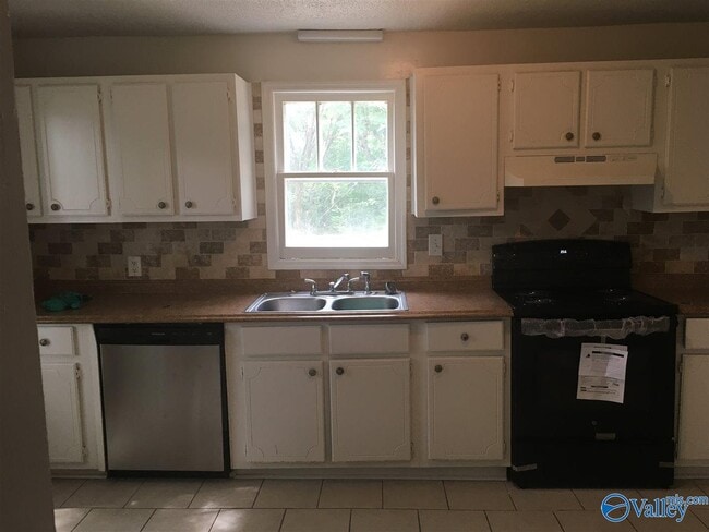 Foto del edificio - 218 Beirne Ave NW