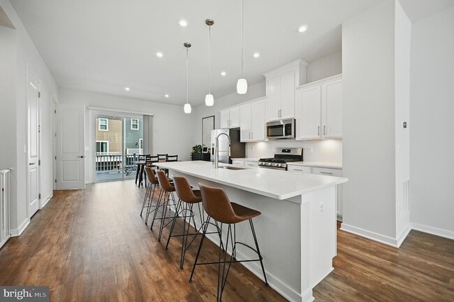 Foto del edificio - 1763 Hickory Wds Rd