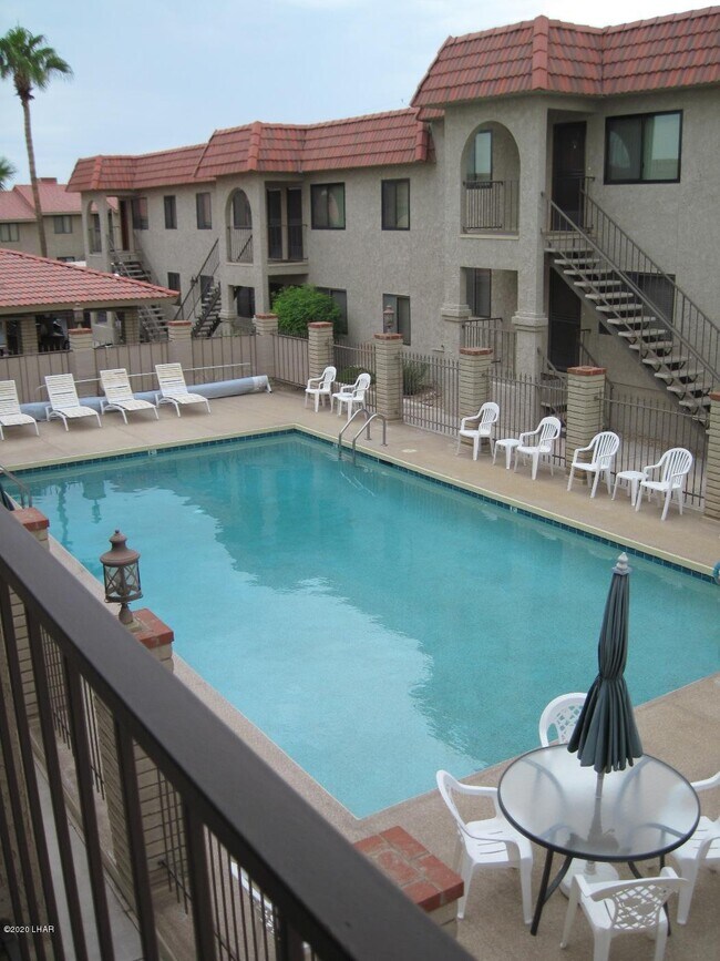 Building Photo - 2085 Mesquite Ave