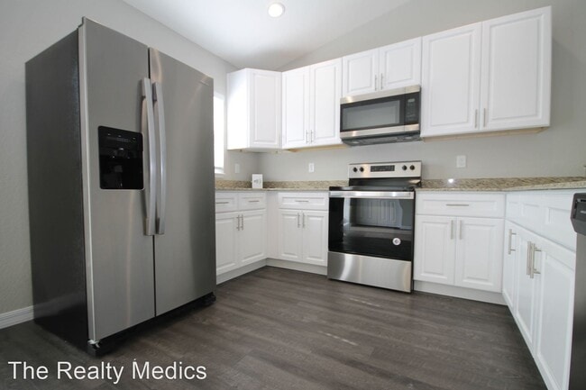 Foto del edificio - 3 br, 2 bath House - 15381 SW 23rd Avenue Rd