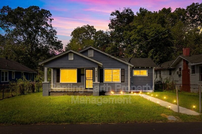 Primary Photo - 608 Avenue V