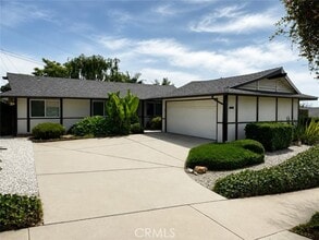 Building Photo - 7016 Lofty Grove Dr