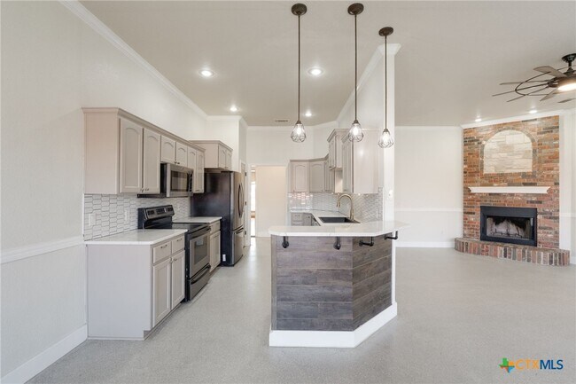 Foto del edificio - 4501 Chelsea Dr