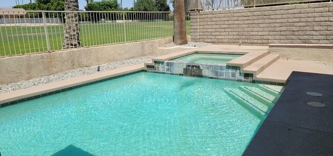 Building Photo - 79860 Fiesta Dr