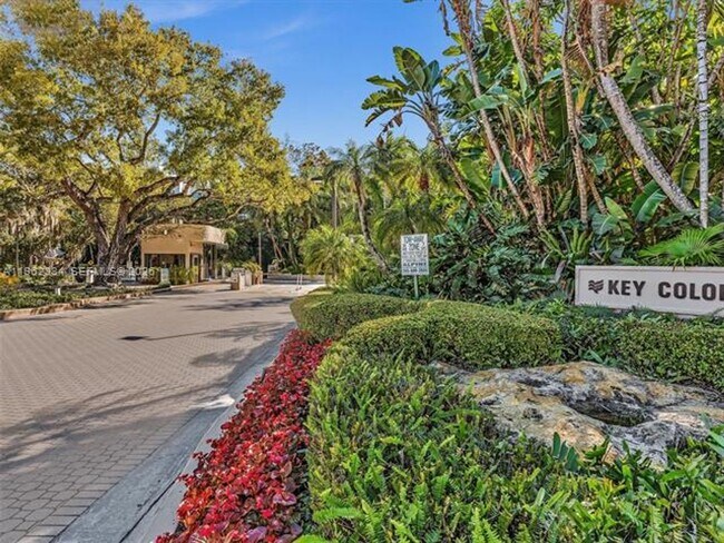 Building Photo - 101 Crandon Blvd