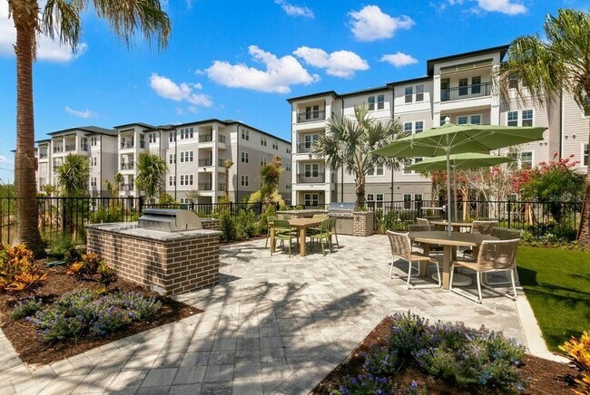 Foto del edificio - 1310 Ridge View Dr