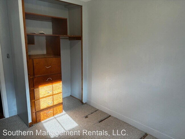 Foto del edificio - 3 br, 1 bath House - 2726 Fissels Church Road