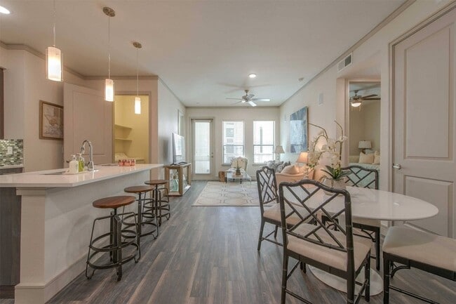 Photo - 1800 St Joseph Pkwy Apartment