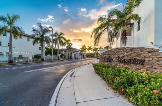 Foto del edificio - 8650 NW 97th Ave