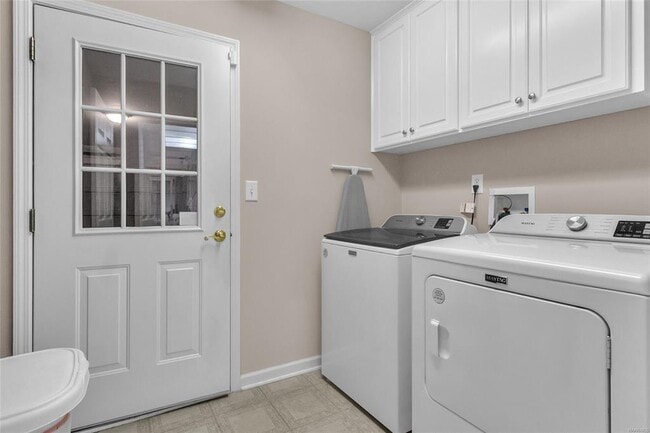 Building Photo - 8348 Wexford Trce