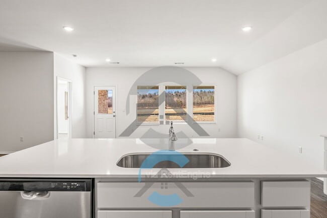 Building Photo - 114 E Sunbelt Ct