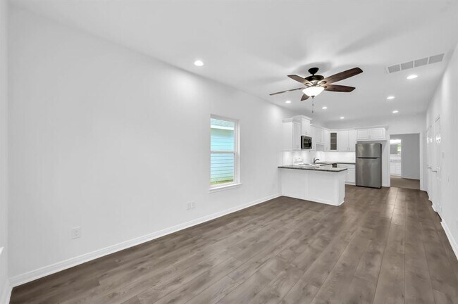 Foto del edificio - 16693 Meadowcroft St