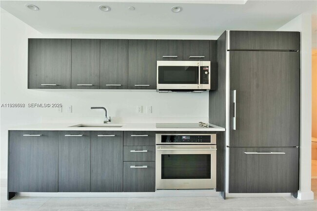 Foto del edificio - 45 SW 9th St