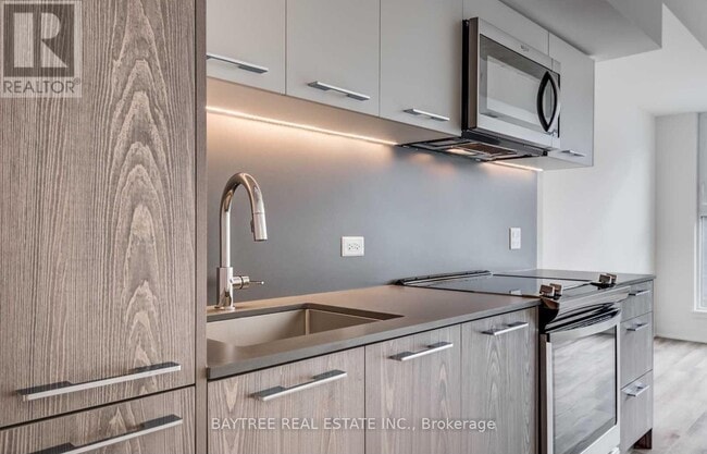 Building Photo - 30 Baseball Pl