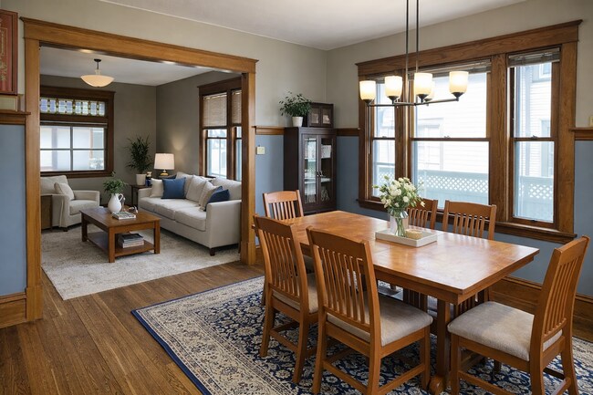 Building Photo - Large 6 Bedroom in Saint Paul- June 2026~ Close by Several Universities No Pet Rent Special!