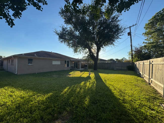 Building Photo - 2714 5th Ave N