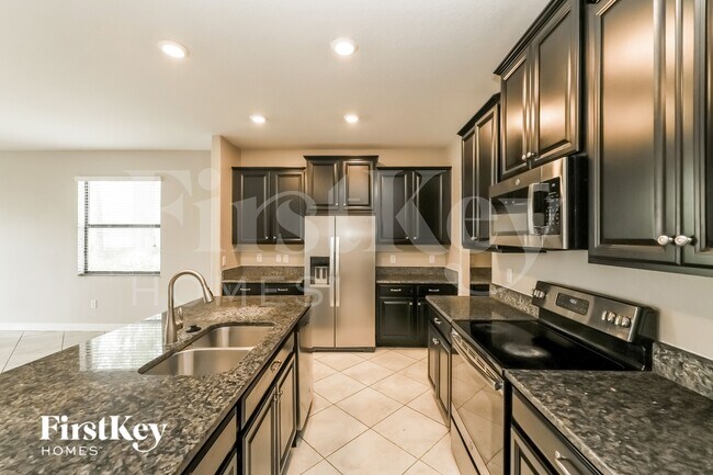 Foto del edificio - 9901 Victory Gallop Loop