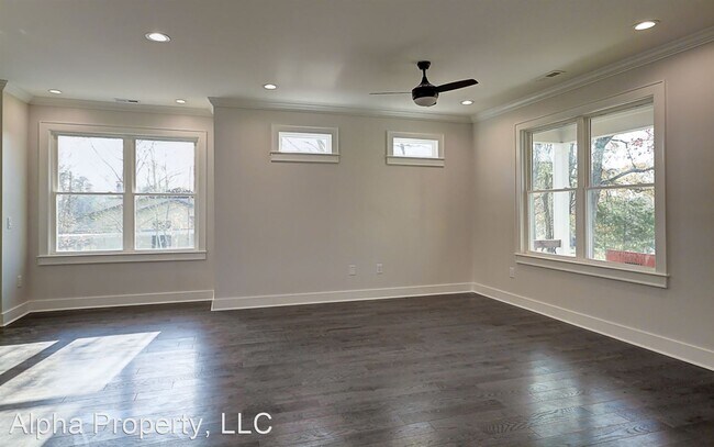 Building Photo - 2 br, 2 bath House - 15 Riley Rd