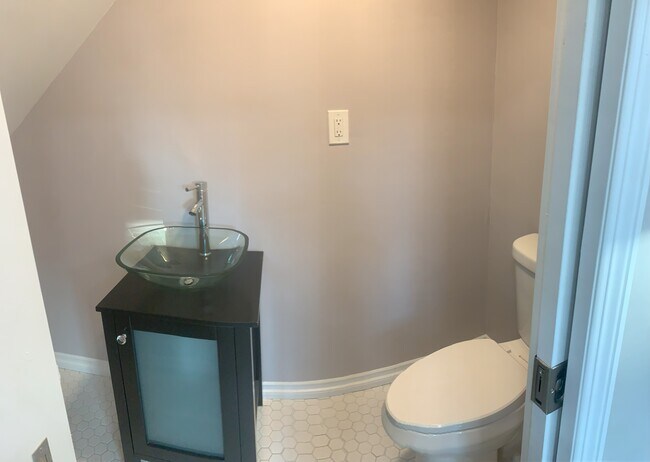 Foto del edificio - 3448 Fairmount Blvd
