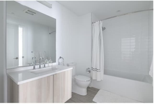 Foto del edificio - 2 W 6th St