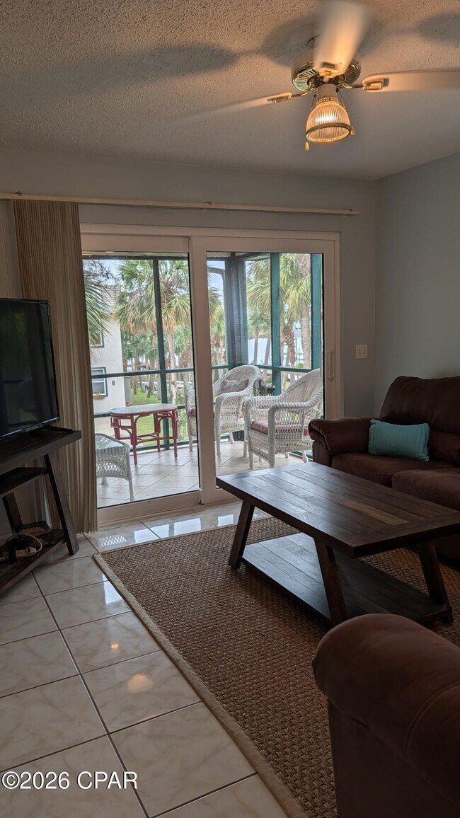 Foto del edificio - 7813 N Lagoon Dr