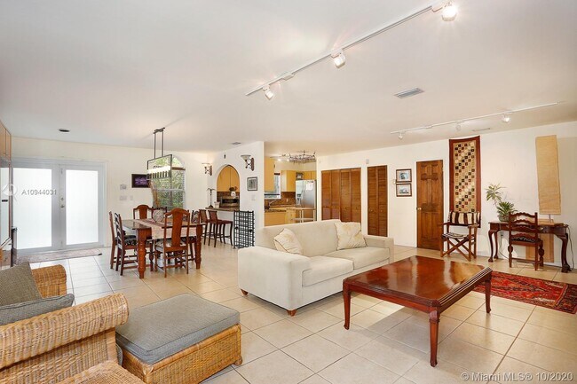 Foto del edificio - 3257  Day Ave 3257 Miami Fl 33133