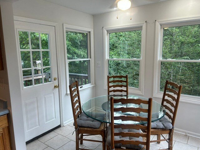 Foto del edificio - 1503 Strawberry Ln