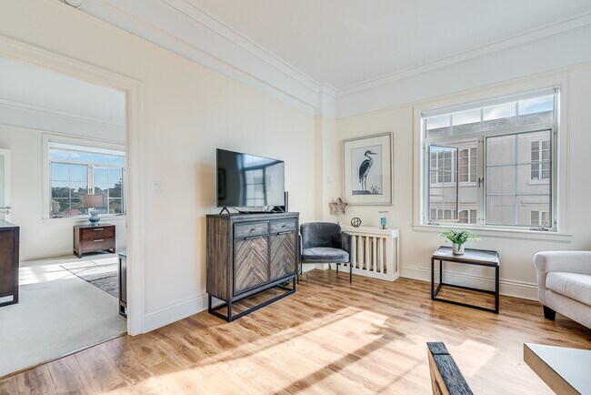 Foto del edificio - Pacific Grove - 55+ Senior Apartments