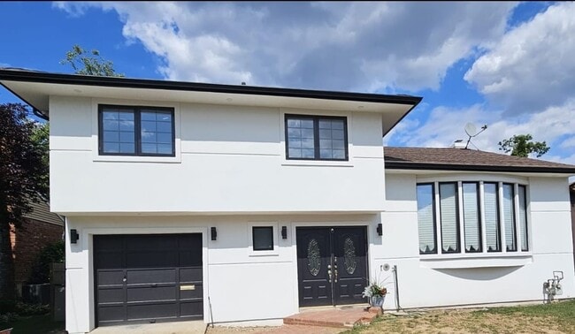 Building Photo - 640 Derby Ave Building Photo - 640 Derby Ave