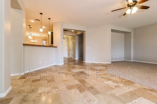 Foto del edificio - 15332 W Calavar Rd