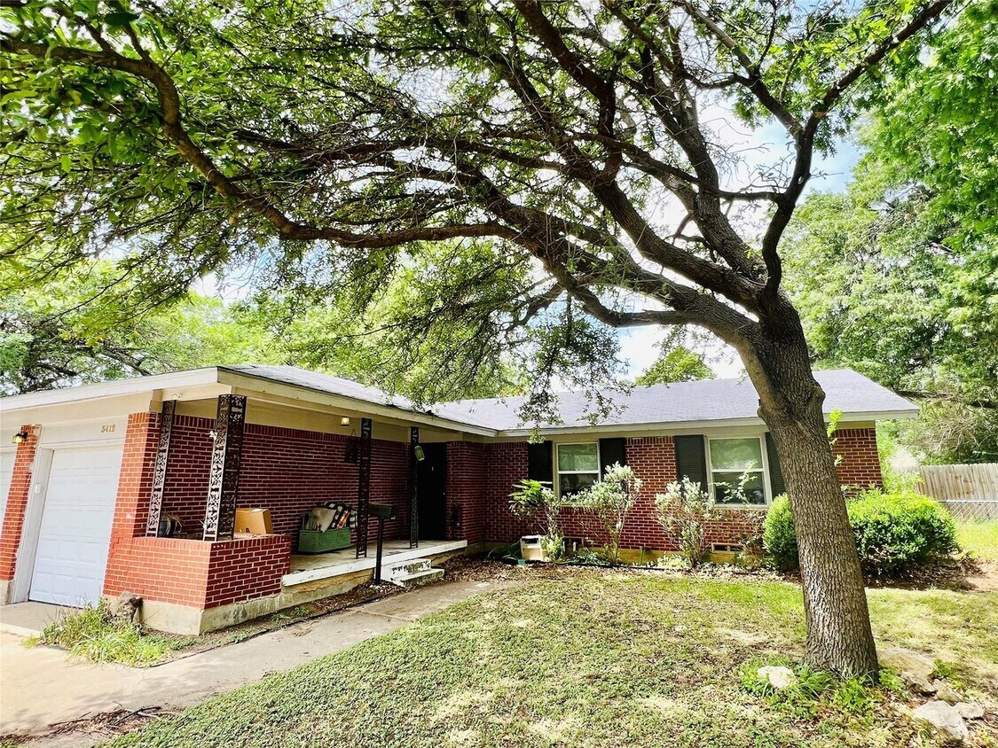3412 Cromart Ave, Fort Worth, TX 76133 House Rental in Fort Worth, TX