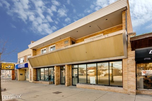Foto principal - 8136 S Kedzie Ave