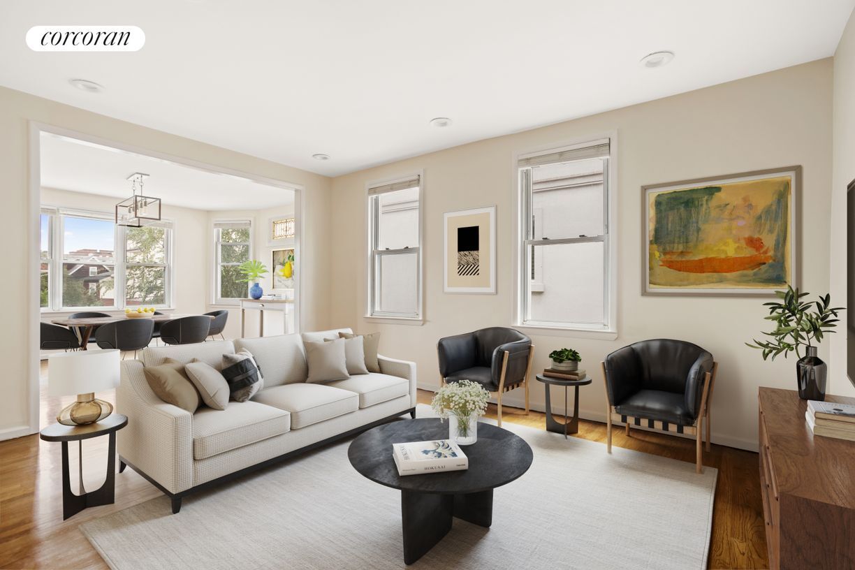 Foto principal - 723 E 3rd St