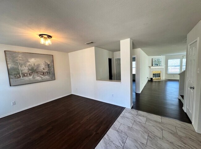 Foto del edificio - 224 Mulberry Dr