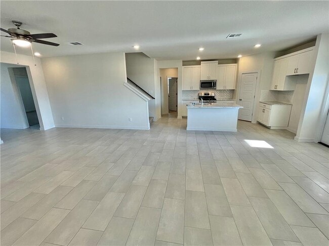 Building Photo - 210 Whisper Rill Dr