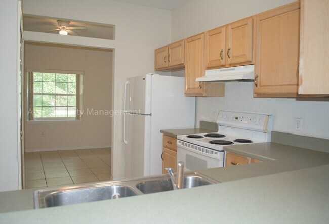 Foto del edificio - 90a Farmsworth Dr