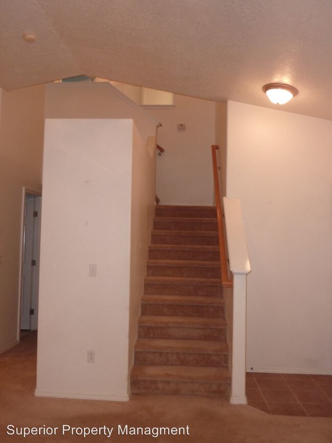 Building Photo - 16635 Smoky Mountain Ave