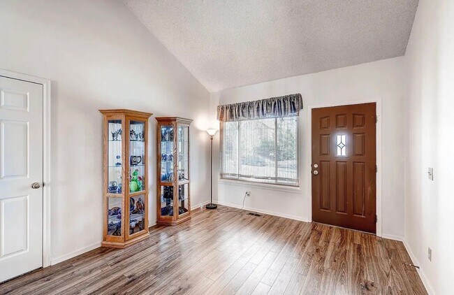 Foto del edificio - 19461 E Navarro Dr