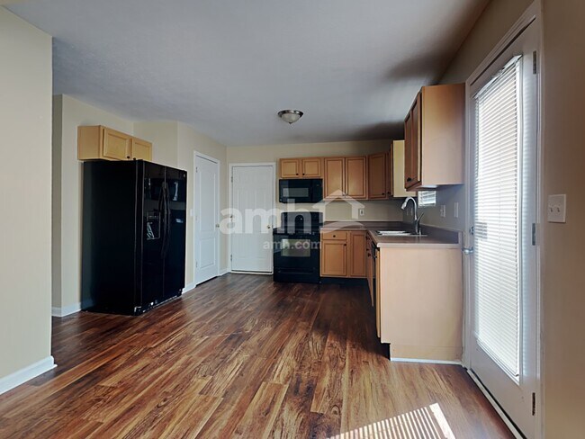 Foto del edificio - 9021 Braxton Dr