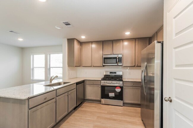 Building Photo - 24739 Linaria Dr